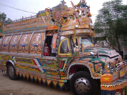 colorful_bus_pakistani